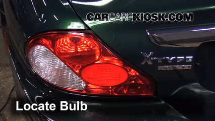 2005 Jaguar X-Type 3.0L V6 Sedan Éclairage Feux de marche arrière (remplacer une ampoule)